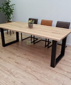 Alternative view of Eikenhout boomstam tafel met smalle U-Poten