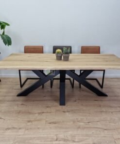 Eikenhout boomstam tafel met W Onderstel
