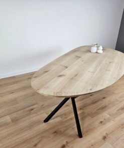 Alternative view of Eikenhout Organische tafel met Kik-Poten