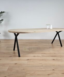 Alternative view of Eiken plat ovale tafel met Scissor poten