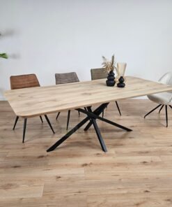 Eiken tafel afgeronde hoeken met Twist-Onderstel K4