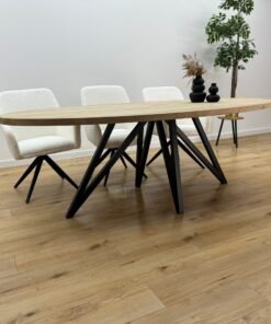 Alternative view of Eiken Ovale tafel met Flower onderstel