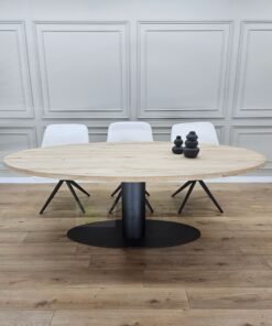 Eiken Ovale tafel met O-Poot ovaal