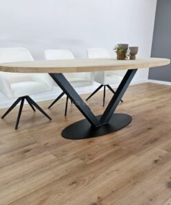 Alternative view of Eiken Ovale tafel met V-Poot ovaal