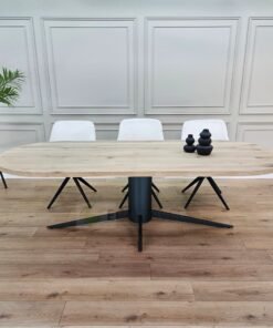 Eiken plat ovale tafel met Otrix onderstel