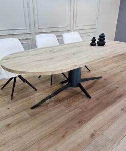 Alternative view of Eiken plat ovale tafel met Otrix onderstel