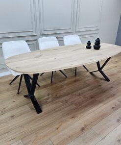 Alternative view of Eiken Deens ovale tafel met Lage X poten