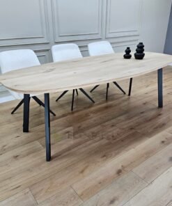 Alternative view of Eiken Deens ovale tafel met Schuine poten