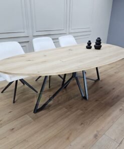 Alternative view of Eikenhout Organische tafel met Libelle onderstel