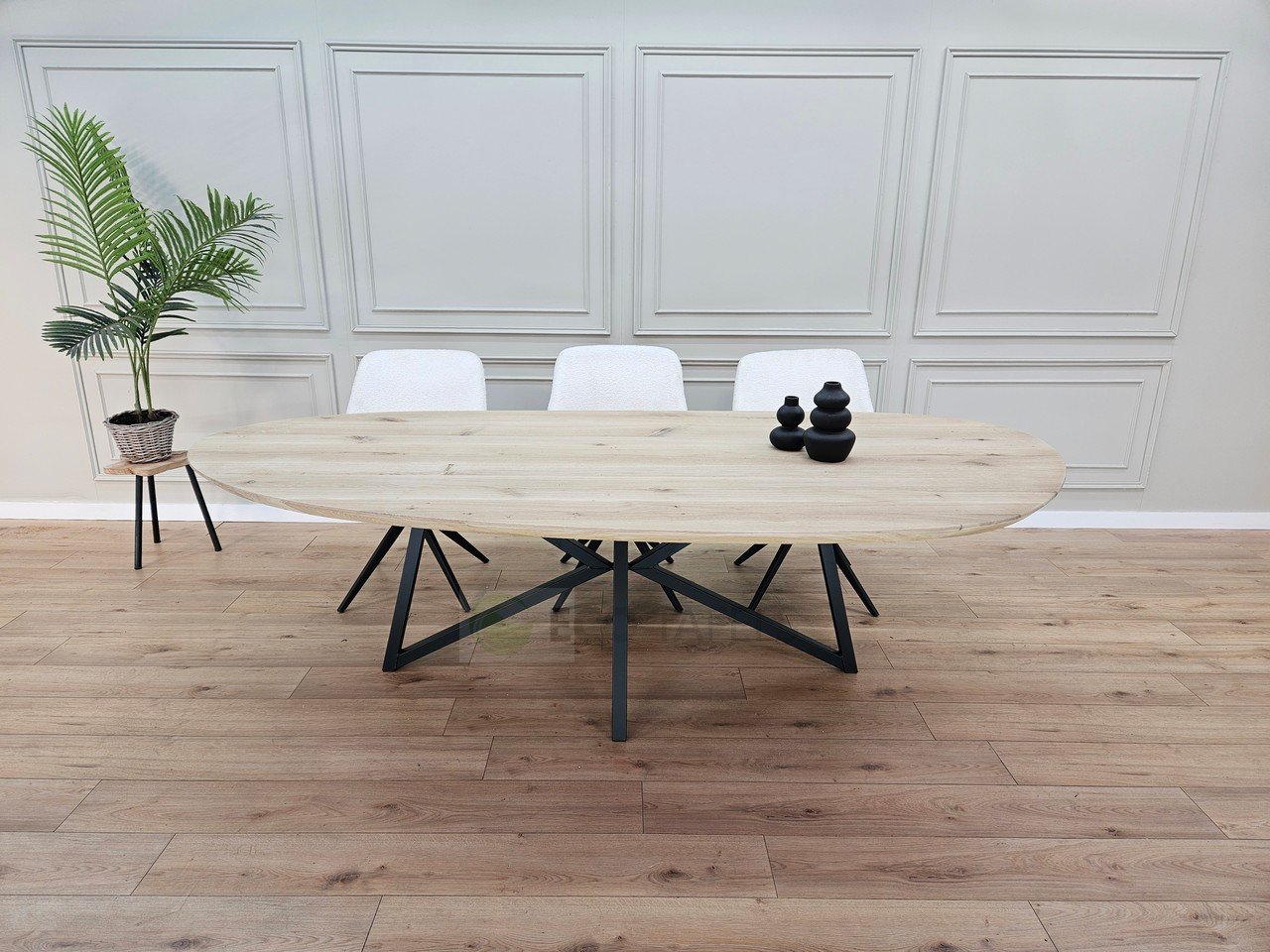 Eikenhout Organische tafel met Vlinder onderstel