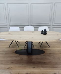 Eikenhout Organische tafel met O-Ovaal onderstel