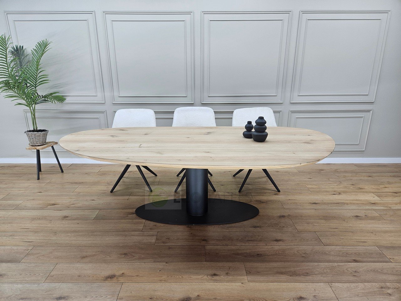 Eikenhout Organische tafel met O-Ovaal onderstel