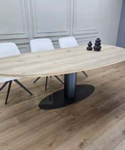 Alternative view of Eikenhout Organische tafel met O-Ovaal onderstel