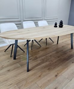 Alternative view of Eikenhout Organische tafel met Schuine poten
