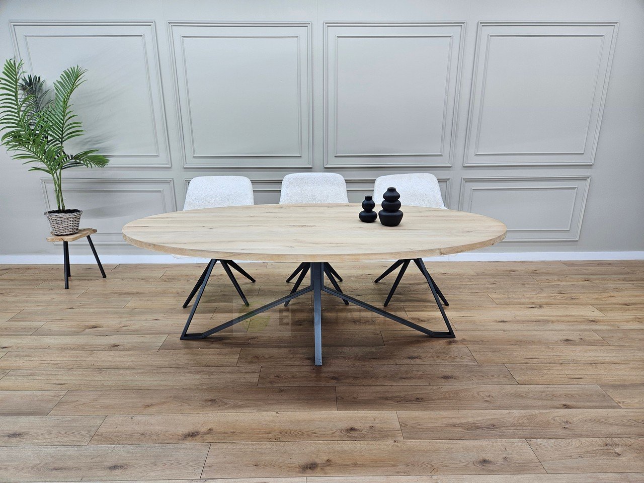 Eikenhout ovale tafel met Libelle onderstel