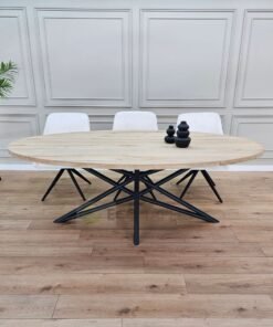 Eikenhout ovale tafel met Ster onderstel
