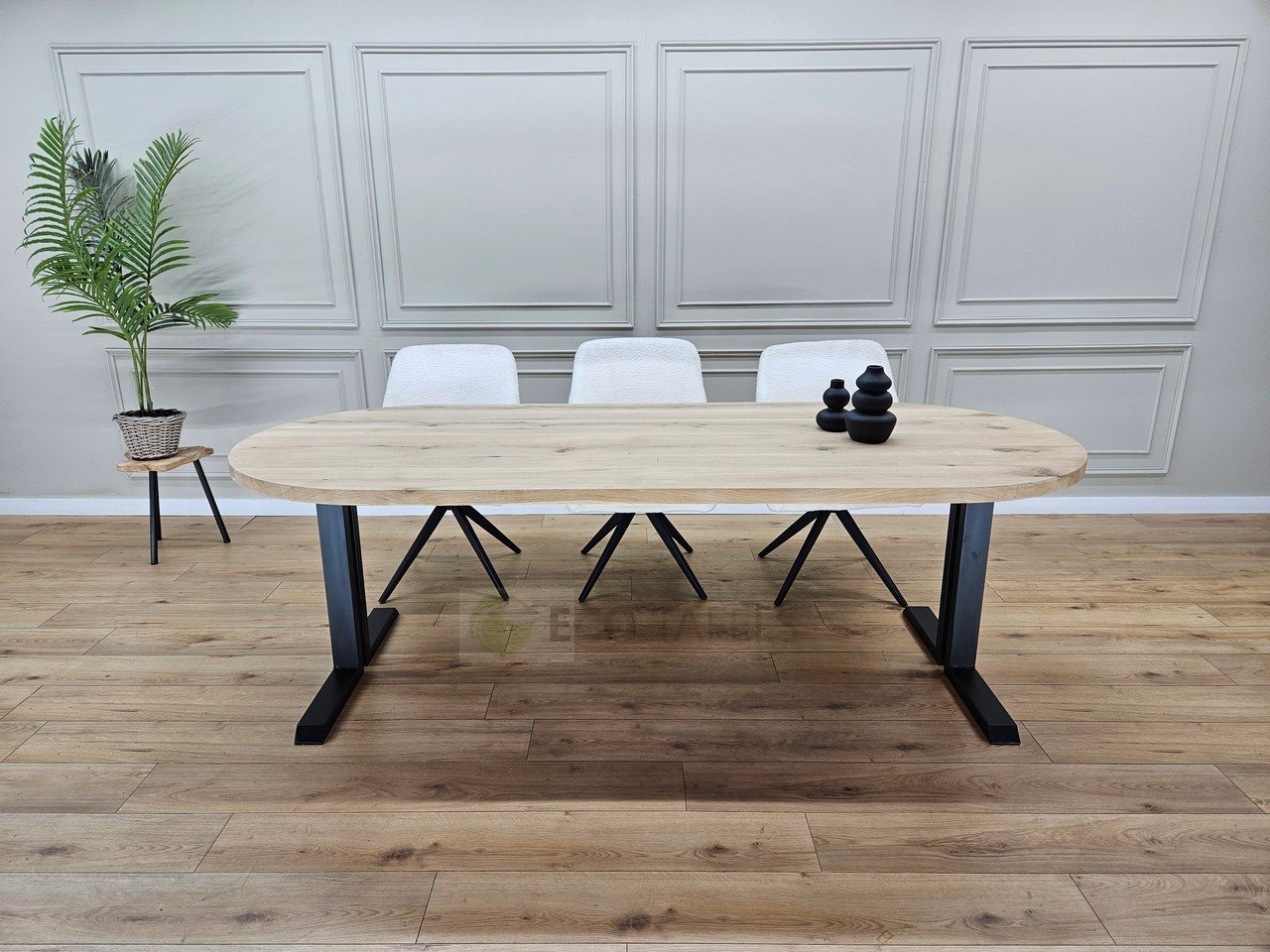 Eiken plat ovale tafel met Dubbele L poten