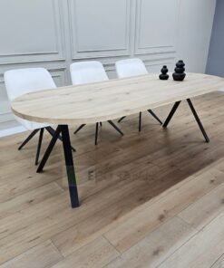 Alternative view of Eiken plat ovale tafel met hoge Kik poten