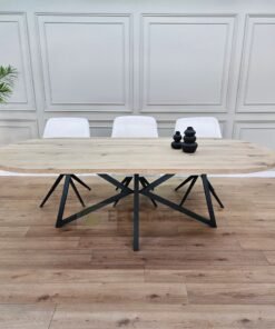 Eiken plat ovale tafel met Vlinder onderstel