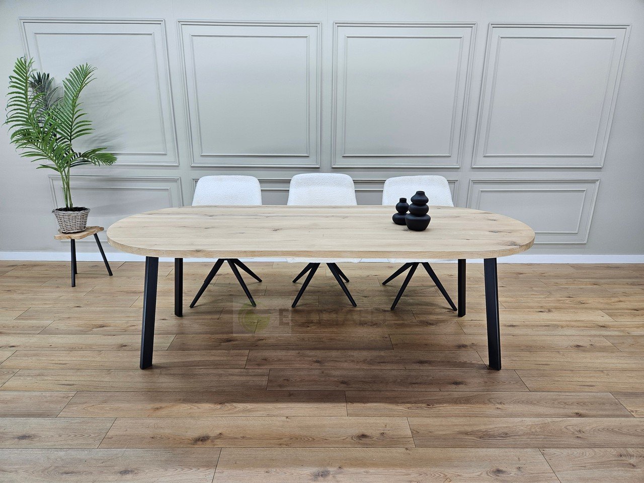 Eiken plat ovale tafel met Schuine poten