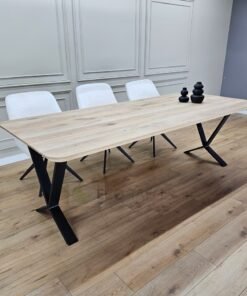 Alternative view of Eiken tafel afgeronde hoeken met Lage X poten