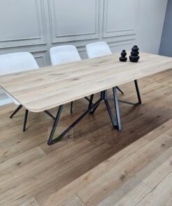 Alternative view of Eiken tafel met afgeronde hoeken met Libelle onderstel