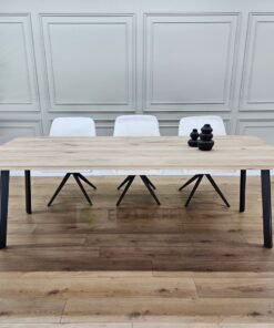 Eiken tafel afgeronde hoeken met Schuine poten