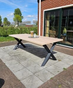 Douglashout tuintafel met Diamant X poten