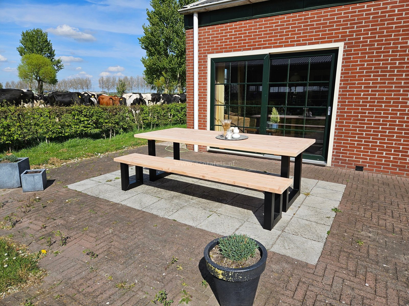 Douglashout tuintafel met U poten - Afbeelding 3