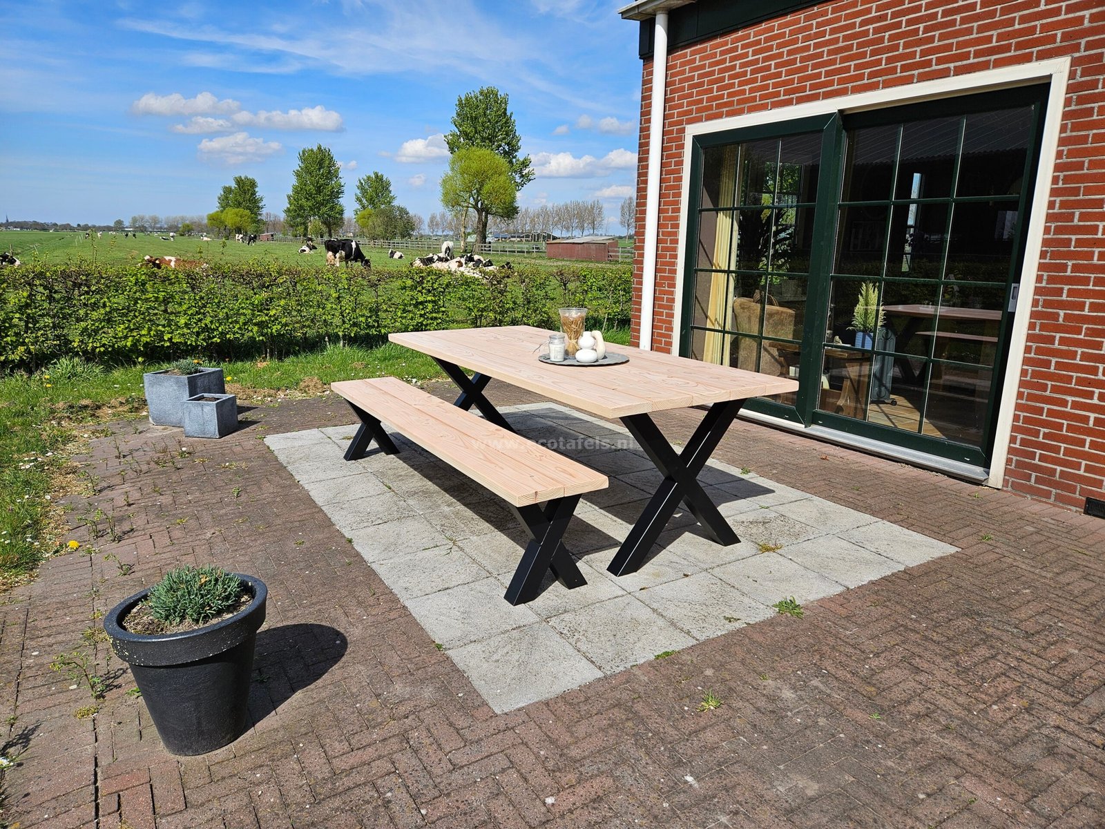 Douglashout tuintafel met X poten - Afbeelding 2