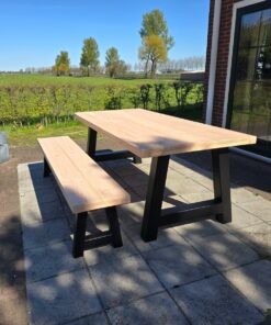 Douglashout tuintafel met A poten